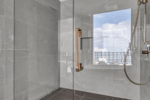 Купить кондоминиум в Помпано-Бич, Флорида 3 спальни, 240.52м2, № 1970563 - фото 28