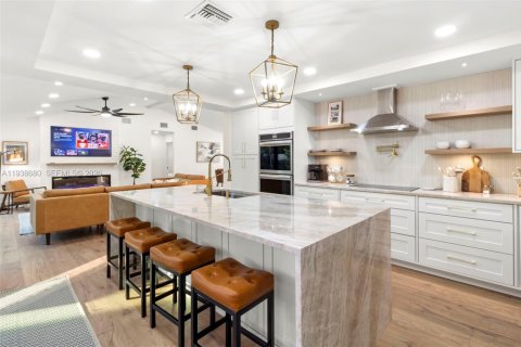 Casa en alquiler en Lighthouse Point, Florida, 4 dormitorios, 187.66 m2 № 2152636 - foto 2