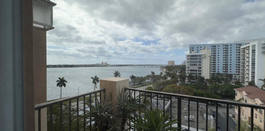 Condo in West Palm Beach, Florida, 2 bedrooms  № 1168628