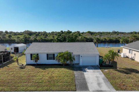 Villa ou maison à louer à Port Charlotte, Floride: 3 chambres, 103.68 m2 № 2108319 - photo 3