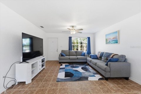 Villa ou maison à louer à Port Charlotte, Floride: 3 chambres, 103.68 m2 № 2108319 - photo 5