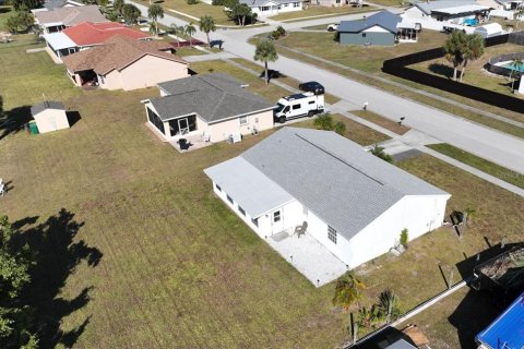 Villa ou maison à louer à Port Charlotte, Floride: 3 chambres, 103.68 m2 № 2108319 - photo 27