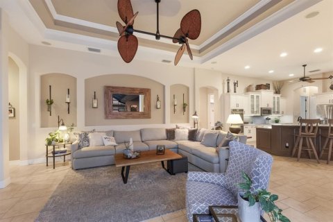 House in Lakewood Ranch, Florida 4 bedrooms, 425.59 sq.m. № 1573681 - photo 22