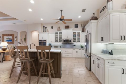 House in Lakewood Ranch, Florida 4 bedrooms, 425.59 sq.m. № 1573681 - photo 16