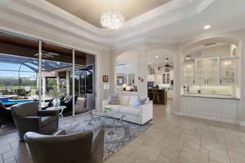 House in Lakewood Ranch, Florida 4 bedrooms, 425.59 sq.m. № 1573681 - photo 13