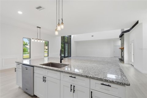 Casa en venta en Palm Coast, Florida, 4 dormitorios, 298.59 m2 № 2202234 - foto 14