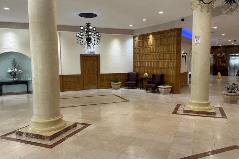 Condominio en alquiler en Hollywood, Florida, 2 dormitorios, 135.54 m2 № 1959497 - foto 22