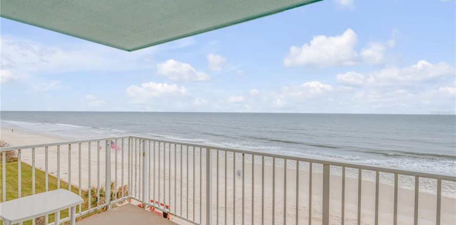 Condo à New Smyrna Beach, Floride, 2 chambres № 2142847