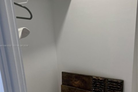 Copropriété à louer à Miami Beach, Floride: 1 chambre, 69.4 m2 № 2024489 - photo 20