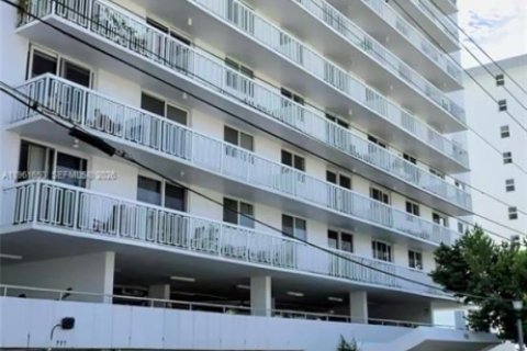 Copropriété à louer à Miami Beach, Floride: 1 chambre, 69.4 m2 № 2024489 - photo 29