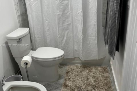 Copropriété à louer à Miami Beach, Floride: 1 chambre, 69.4 m2 № 2024489 - photo 24