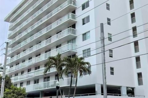 Condo à Miami Beach, Floride, 1 chambre  № 2024489