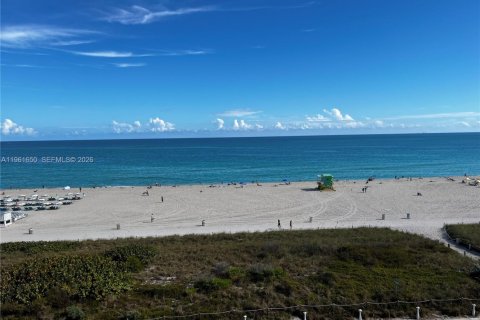 Copropriété à louer à Miami Beach, Floride: 1 chambre, 69.4 m2 № 2024489 - photo 10