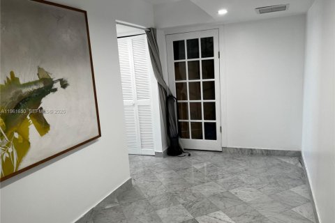 Copropriété à louer à Miami Beach, Floride: 1 chambre, 69.4 m2 № 2024489 - photo 25
