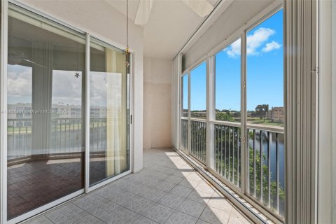 Condominio en venta en Tamarac, Florida, 2 dormitorios, 139.35 m2 № 1924360 - foto 14