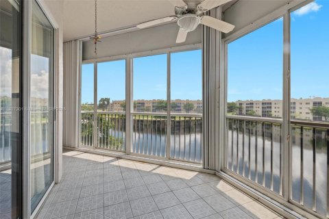 Condominio en venta en Tamarac, Florida, 2 dormitorios, 139.35 m2 № 1924360 - foto 13