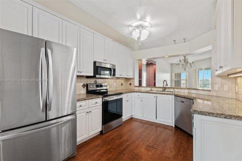 Condominio en venta en Tamarac, Florida, 2 dormitorios, 139.35 m2 № 1924360 - foto 7