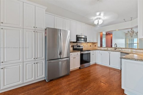 Condominio en venta en Tamarac, Florida, 2 dormitorios, 139.35 m2 № 1924360 - foto 6