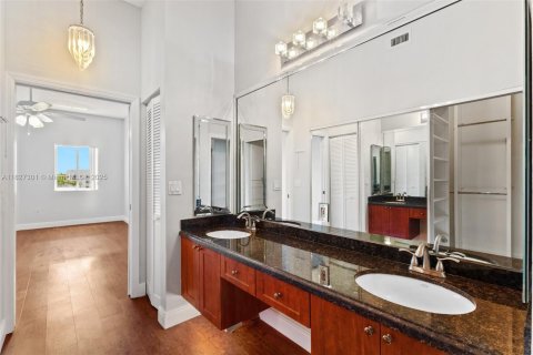 Condominio en venta en Tamarac, Florida, 2 dormitorios, 139.35 m2 № 1924360 - foto 23