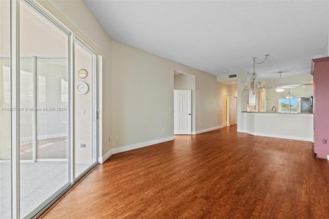 Condominio en venta en Tamarac, Florida, 2 dormitorios, 139.35 m2 № 1924360 - foto 12