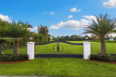 House in Southwest Ranches, Florida № 1796249 - photo 13