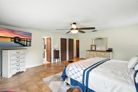 House in Port Orange, Florida 4 bedrooms, 212.19 sq.m. № 1903961 - photo 25