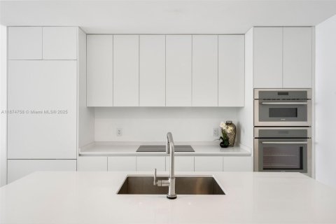 Купить кондоминиум в Майами, Флорида 3 спальни, 163.42м2, № 1924850 - фото 5