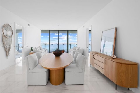 Condo in Miami, Florida, 2 bedrooms  № 1958514 - photo 6