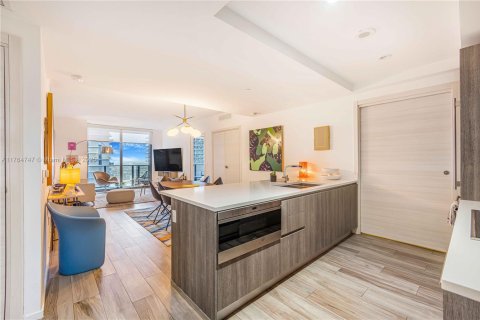 Condo in Miami, Florida, 2 bedrooms  № 1587159 - photo 10