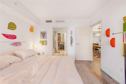 Condo in Miami, Florida, 2 bedrooms  № 1587159 - photo 21