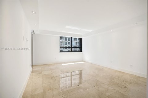 Condominio en alquiler en Bal Harbour, Florida, 2 dormitorios, 187.48 m2 № 2057924 - foto 30