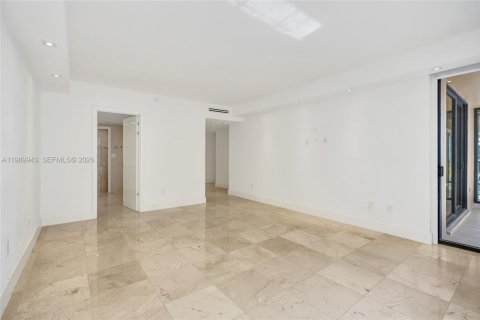 Condominio en alquiler en Bal Harbour, Florida, 2 dormitorios, 187.48 m2 № 2057924 - foto 23