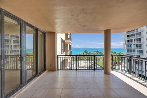 Condominio en Bal Harbour, Florida, 2 dormitorios  № 2057924