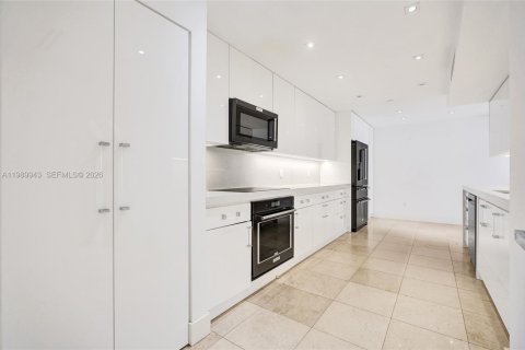 Condominio en alquiler en Bal Harbour, Florida, 2 dormitorios, 187.48 m2 № 2057924 - foto 5