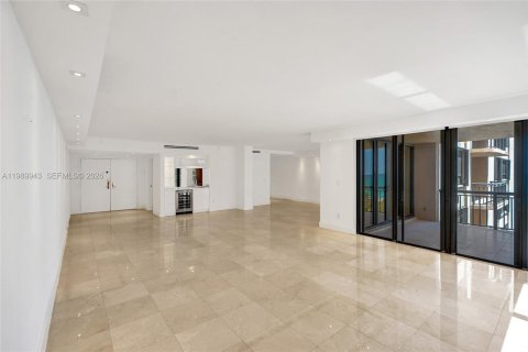 Condominio en alquiler en Bal Harbour, Florida, 2 dormitorios, 187.48 m2 № 2057924 - foto 15