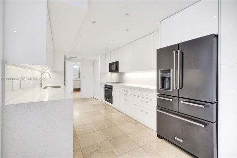 Condominio en alquiler en Bal Harbour, Florida, 2 dormitorios, 187.48 m2 № 2057924 - foto 7