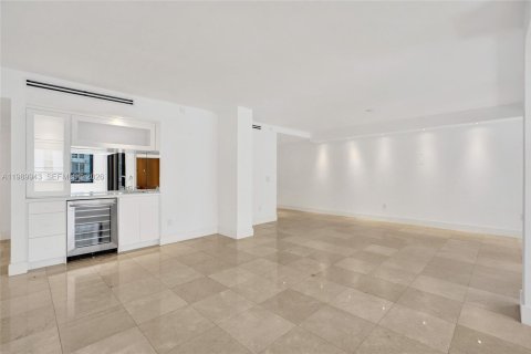 Condominio en alquiler en Bal Harbour, Florida, 2 dormitorios, 187.48 m2 № 2057924 - foto 14