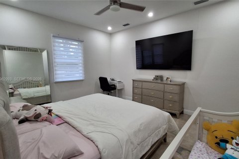 Купить виллу или дом в Нейплс, Флорида 3 спальни, № 2047505 - фото 5