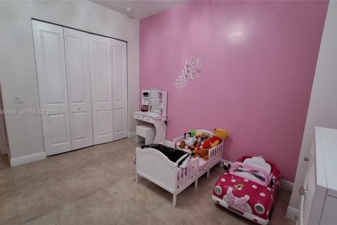 Купить виллу или дом в Нейплс, Флорида 3 спальни, № 2047505 - фото 17