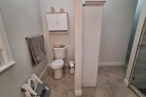 Купить виллу или дом в Нейплс, Флорида 3 спальни, № 2047505 - фото 10