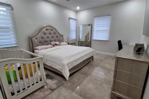 Купить виллу или дом в Нейплс, Флорида 3 спальни, № 2047505 - фото 4