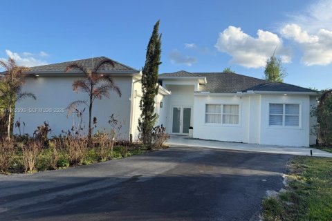 Купить виллу или дом в Нейплс, Флорида 3 спальни, № 2047505 - фото 2