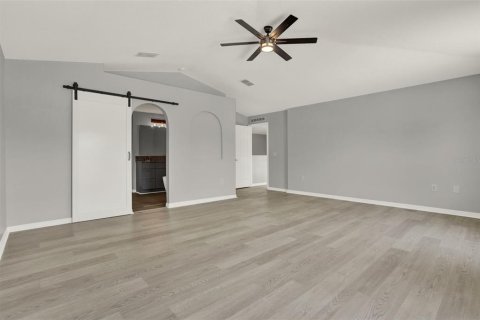 Casa en venta en Fruitland Park, Florida, 4 dormitorios, 273.5 m2 № 1749479 - foto 27