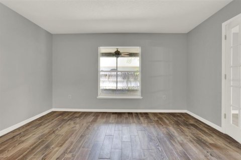 Casa en venta en Fruitland Park, Florida, 4 dormitorios, 273.5 m2 № 1749479 - foto 10