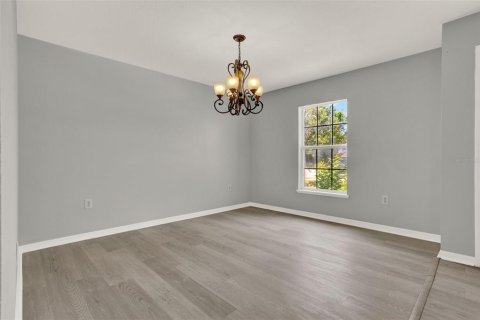 Casa en venta en Fruitland Park, Florida, 4 dormitorios, 273.5 m2 № 1749479 - foto 6