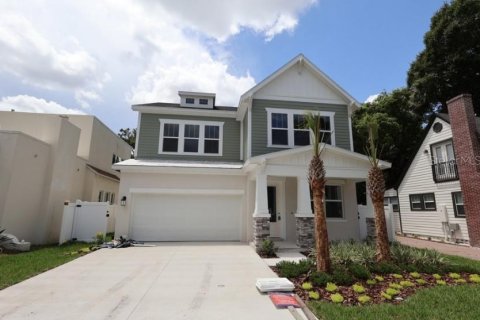 Casa en Tampa, Florida 5 dormitorios, 321.72 m2 № 2140114