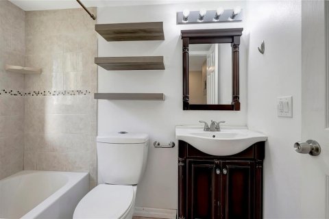 Condominio en venta en Tampa, Florida, 1 dormitorio, 65.22 m2 № 1619187 - foto 10