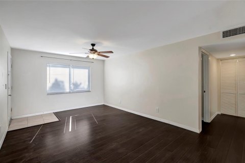 Condominio en venta en Tampa, Florida, 1 dormitorio, 65.22 m2 № 1619187 - foto 17