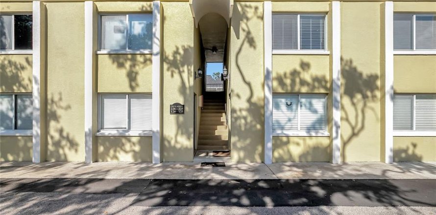 Condominio en Tampa, Florida, 1 dormitorio № 1619187