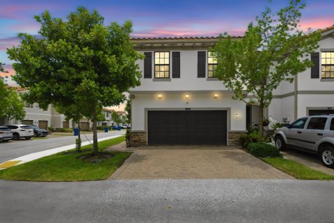 Townhouse in Riviera Beach, Florida 4 bedrooms, 161.93 sq.m. № 2366193